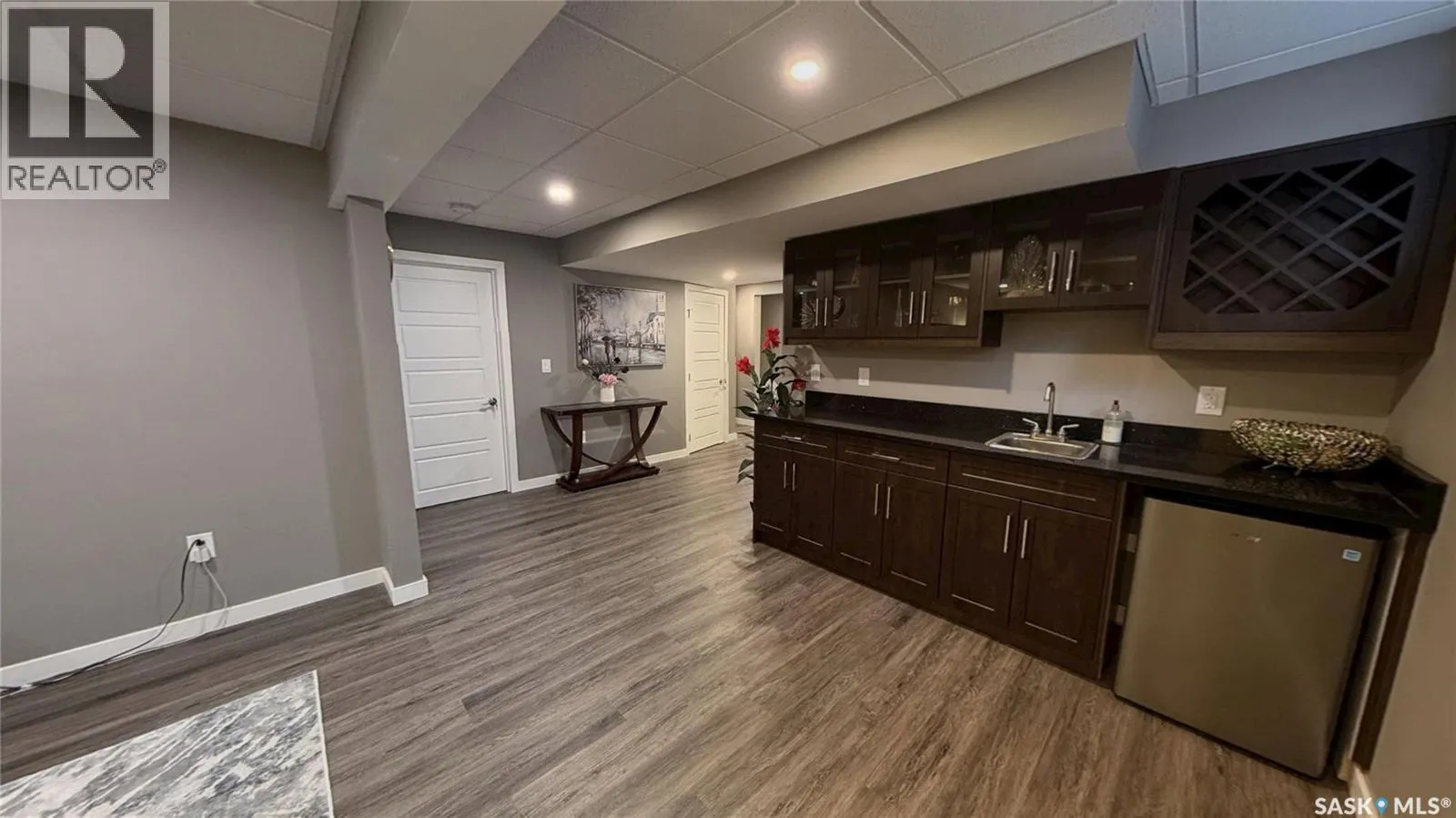 423 Flynn LANE