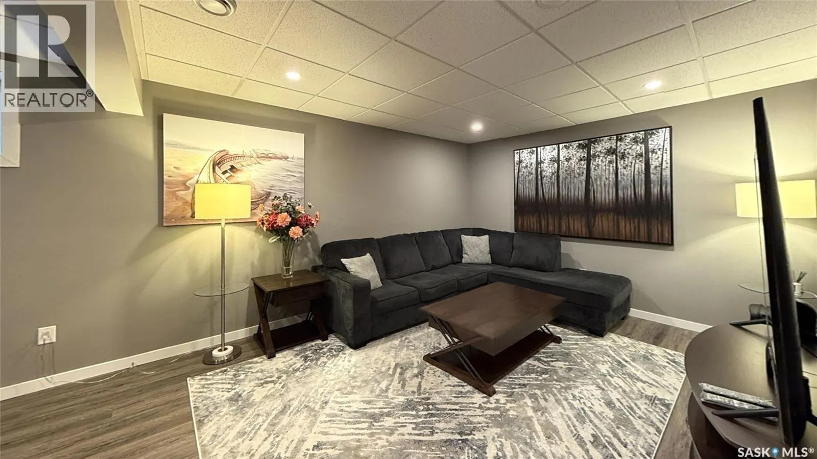 423 Flynn LANE