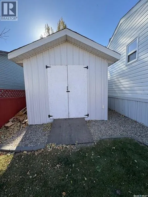 498 1ST STREET W