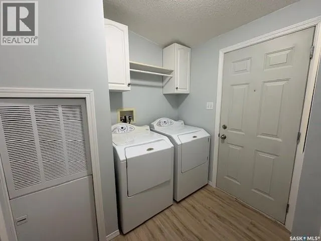 498 1ST STREET W