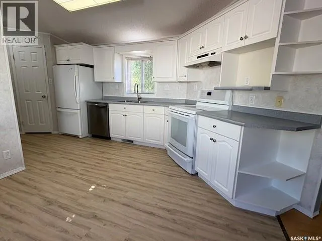 498 1ST STREET W