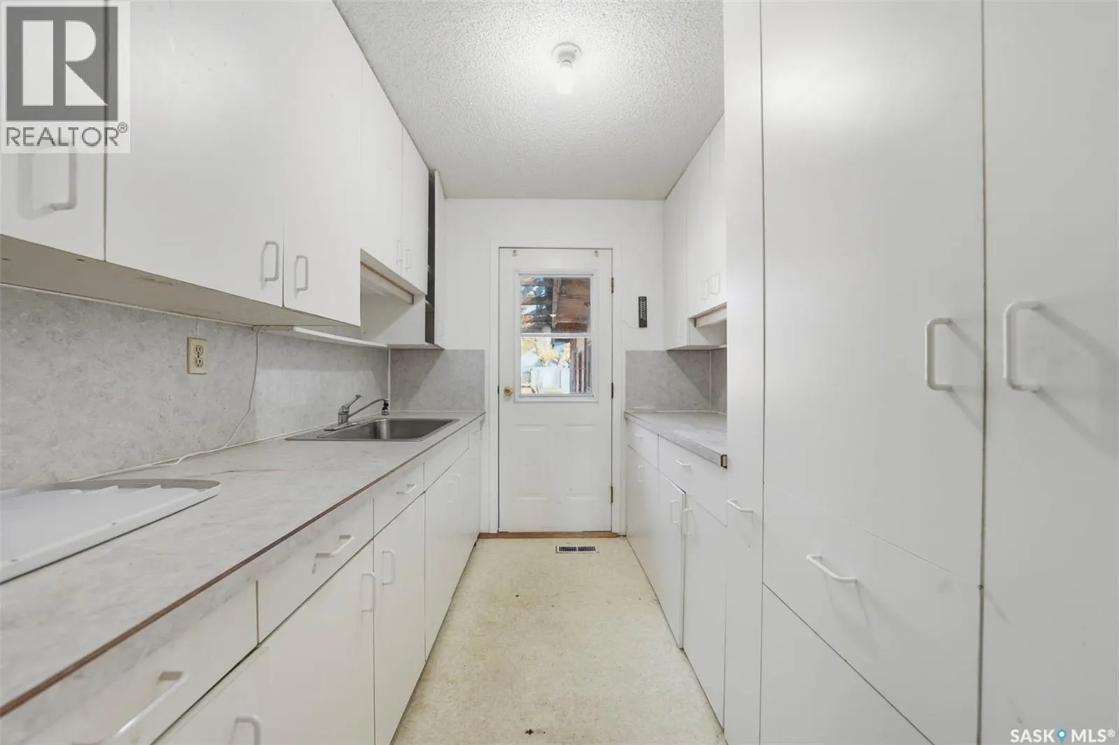 117 3rd STREET E