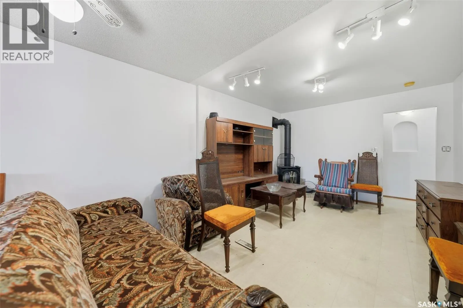 117 3rd STREET E