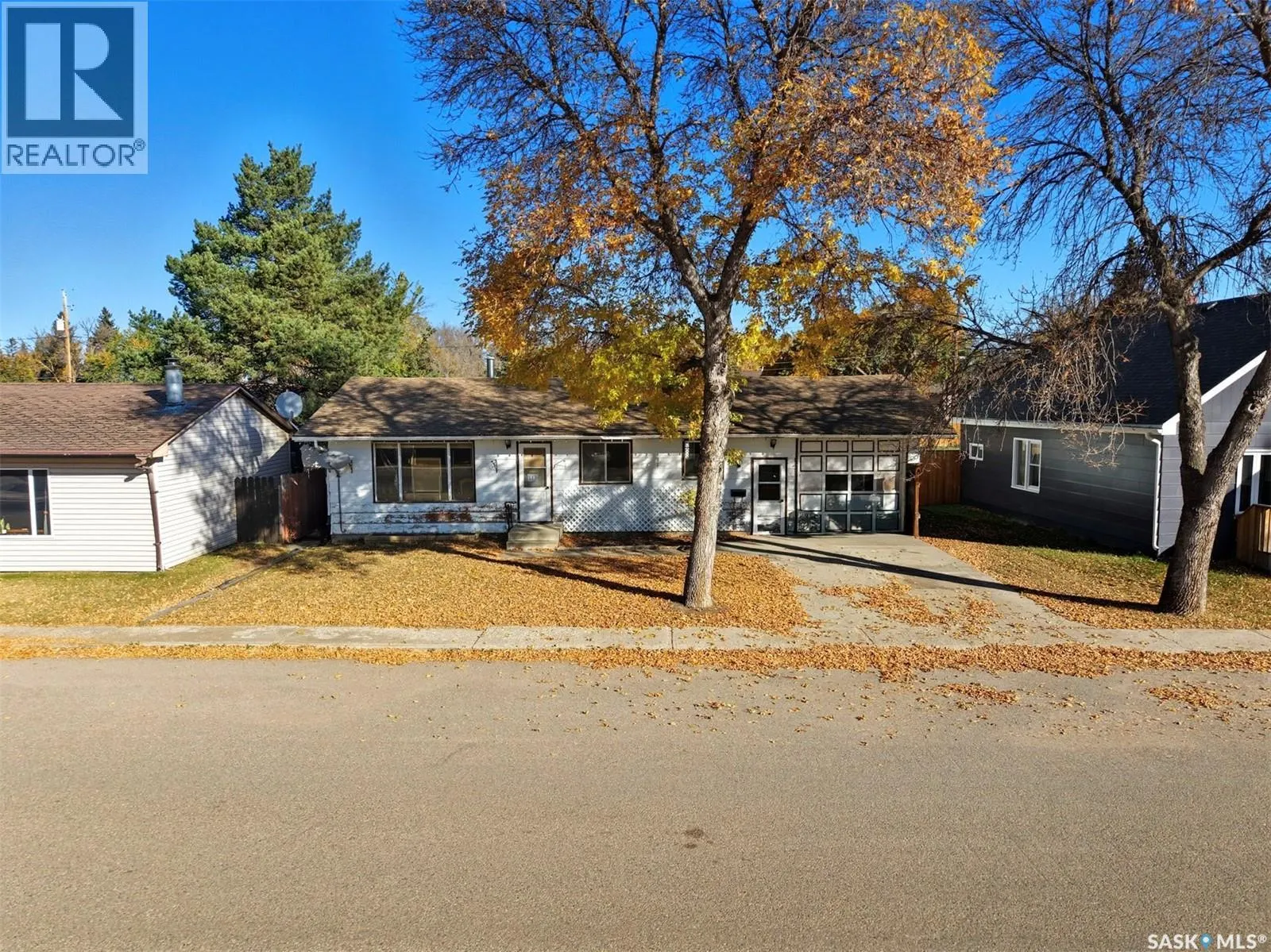 117 3rd STREET E