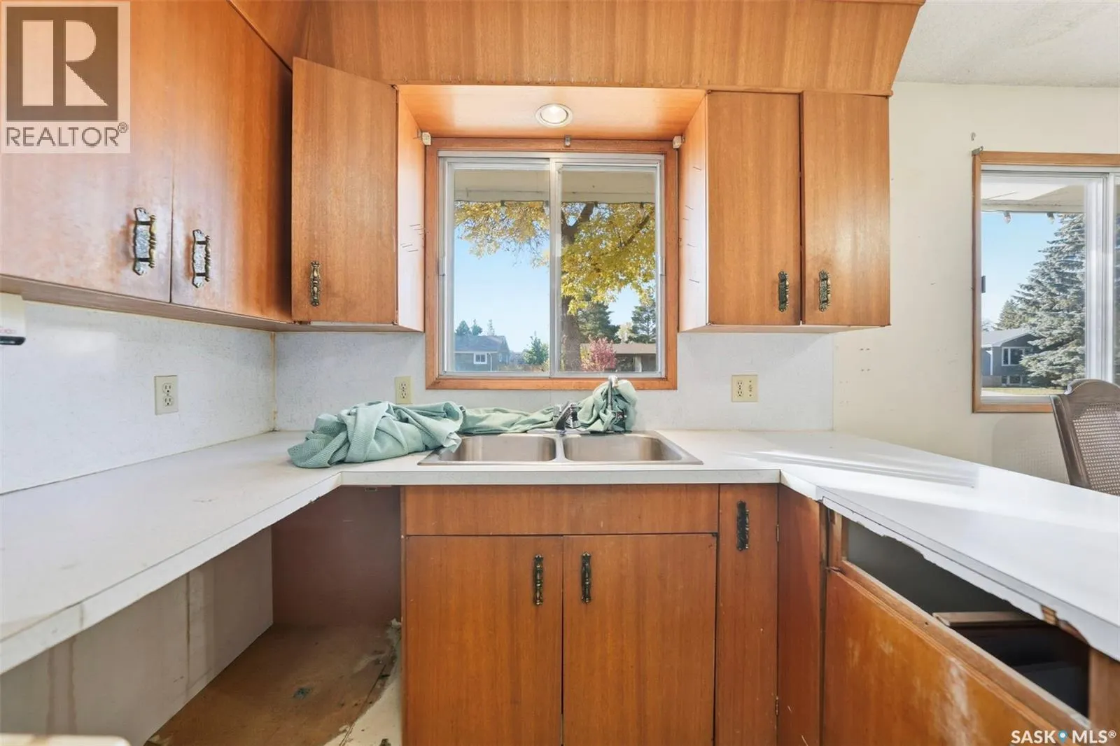 117 3rd STREET E