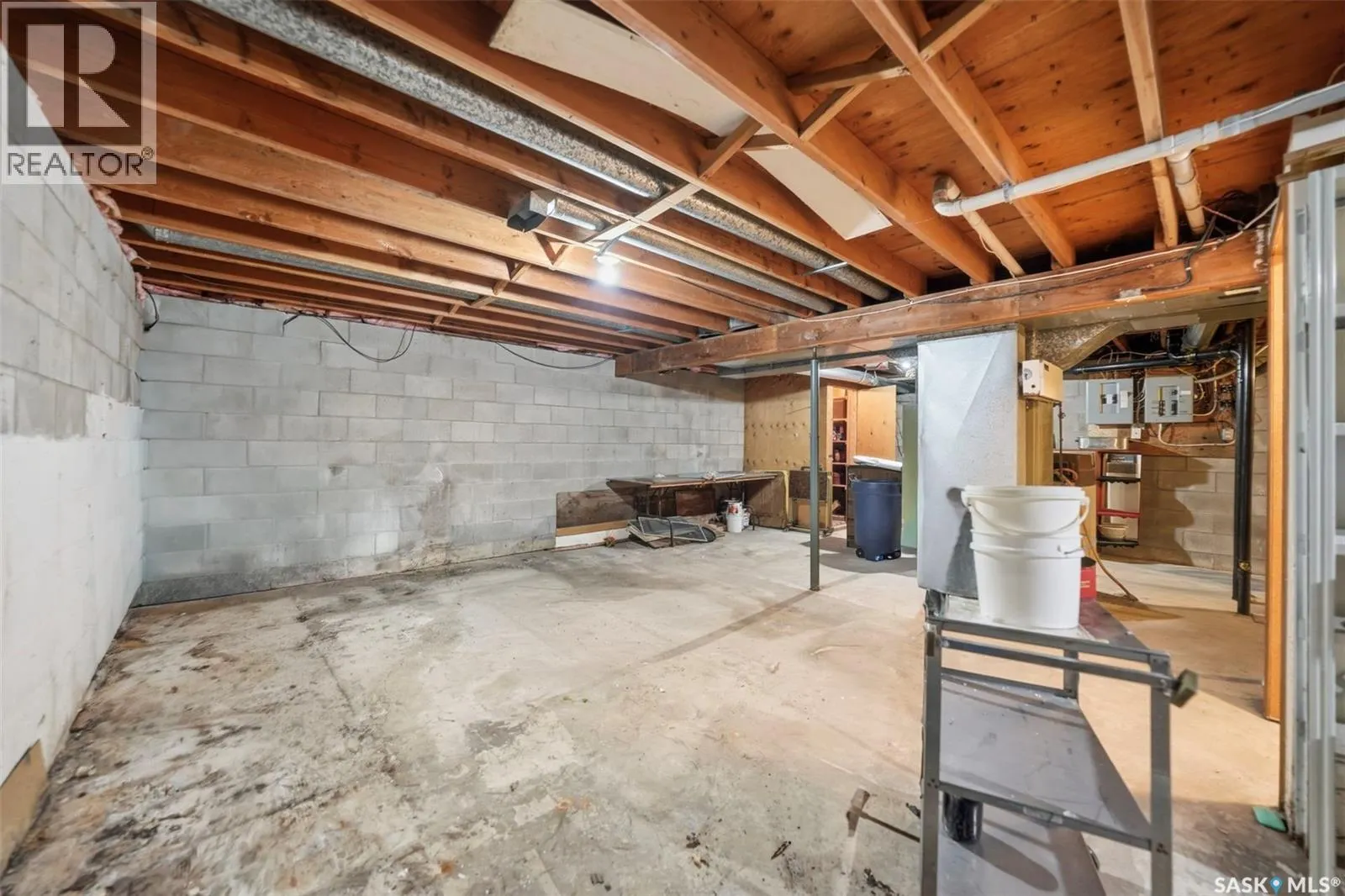 117 3rd STREET E