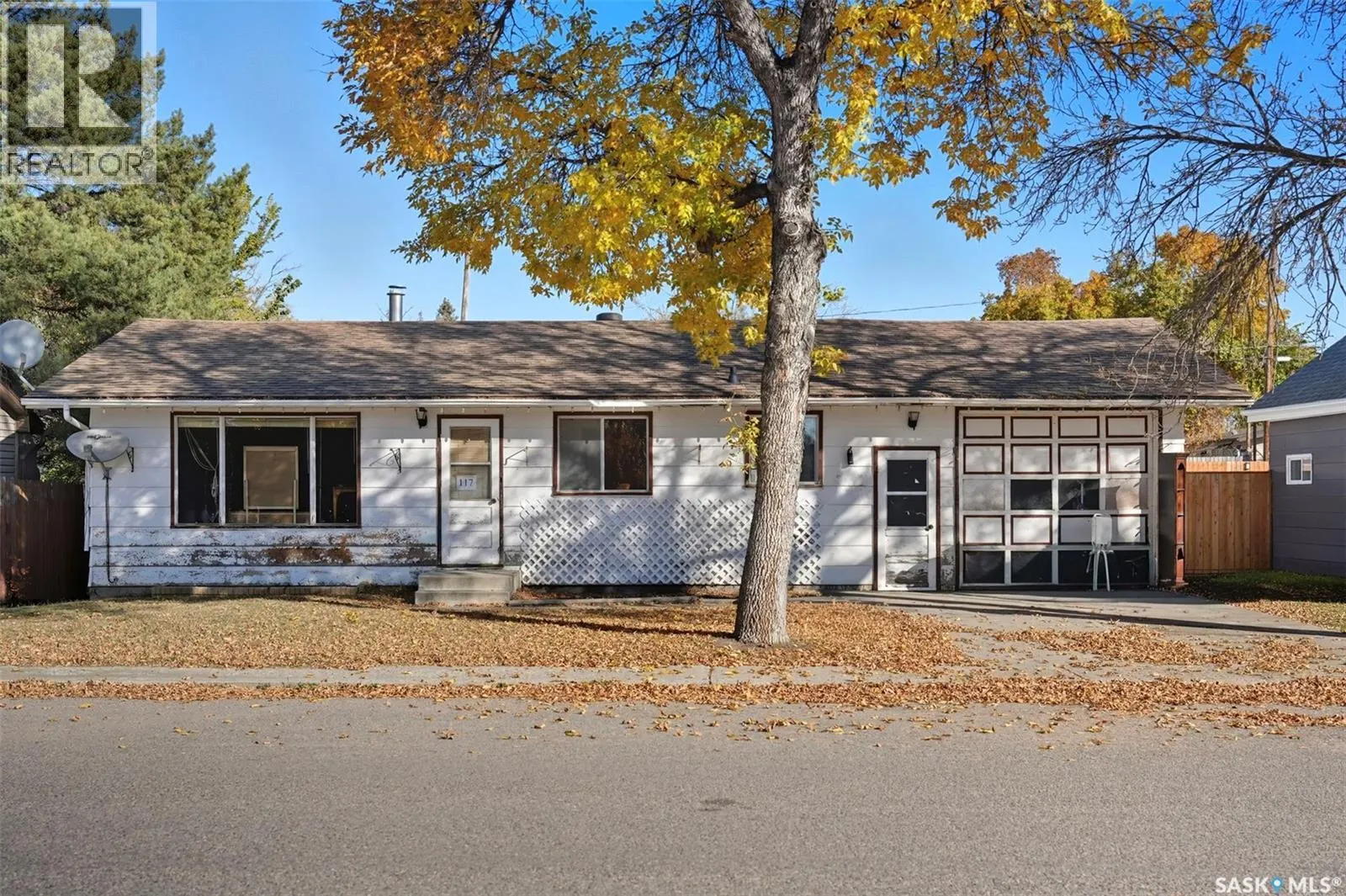 117 3rd STREET E