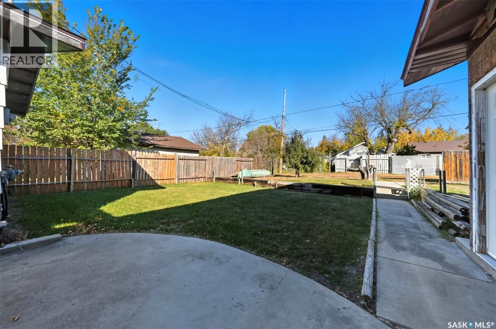 117 3rd STREET E