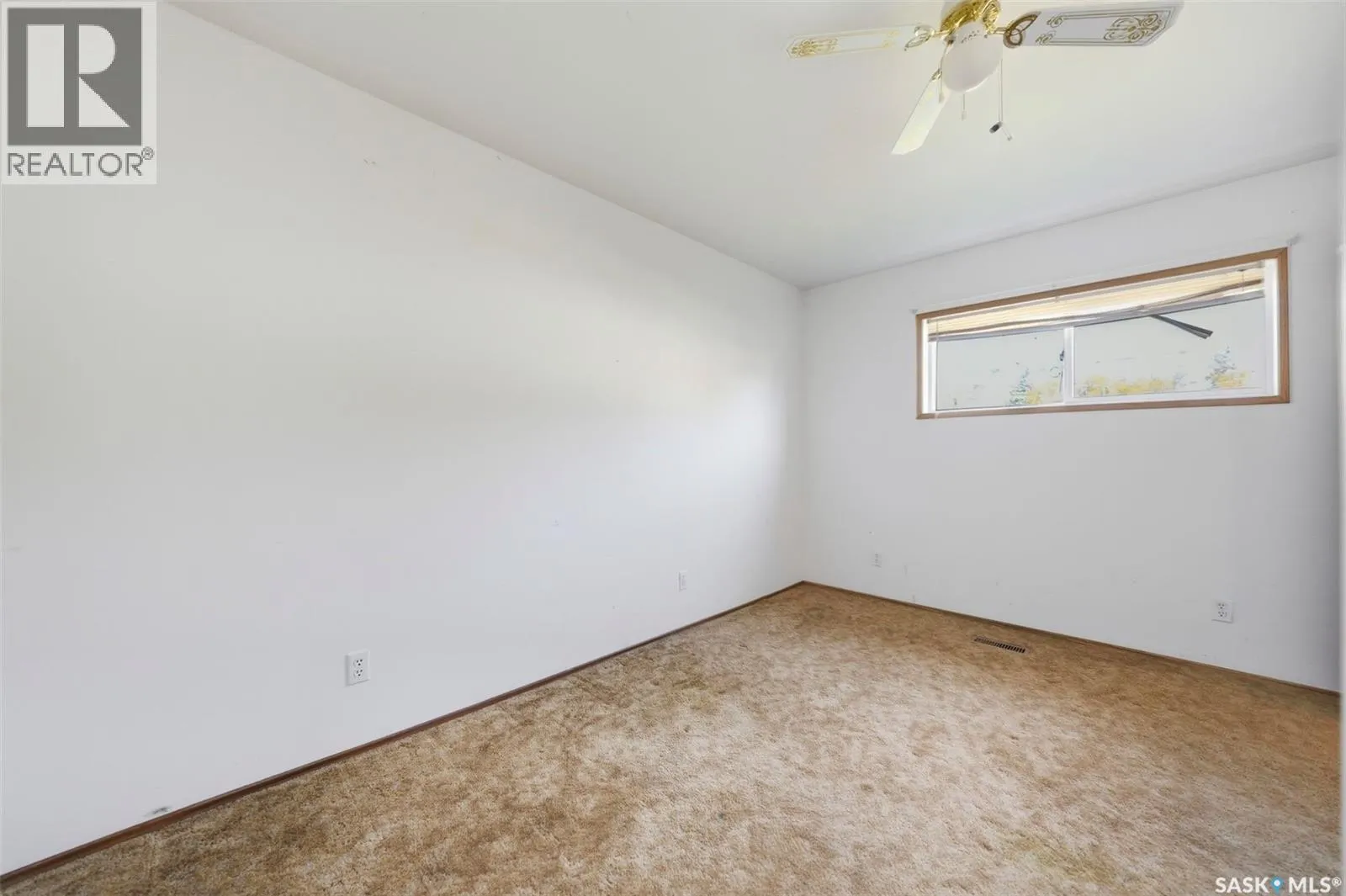 117 3rd STREET E