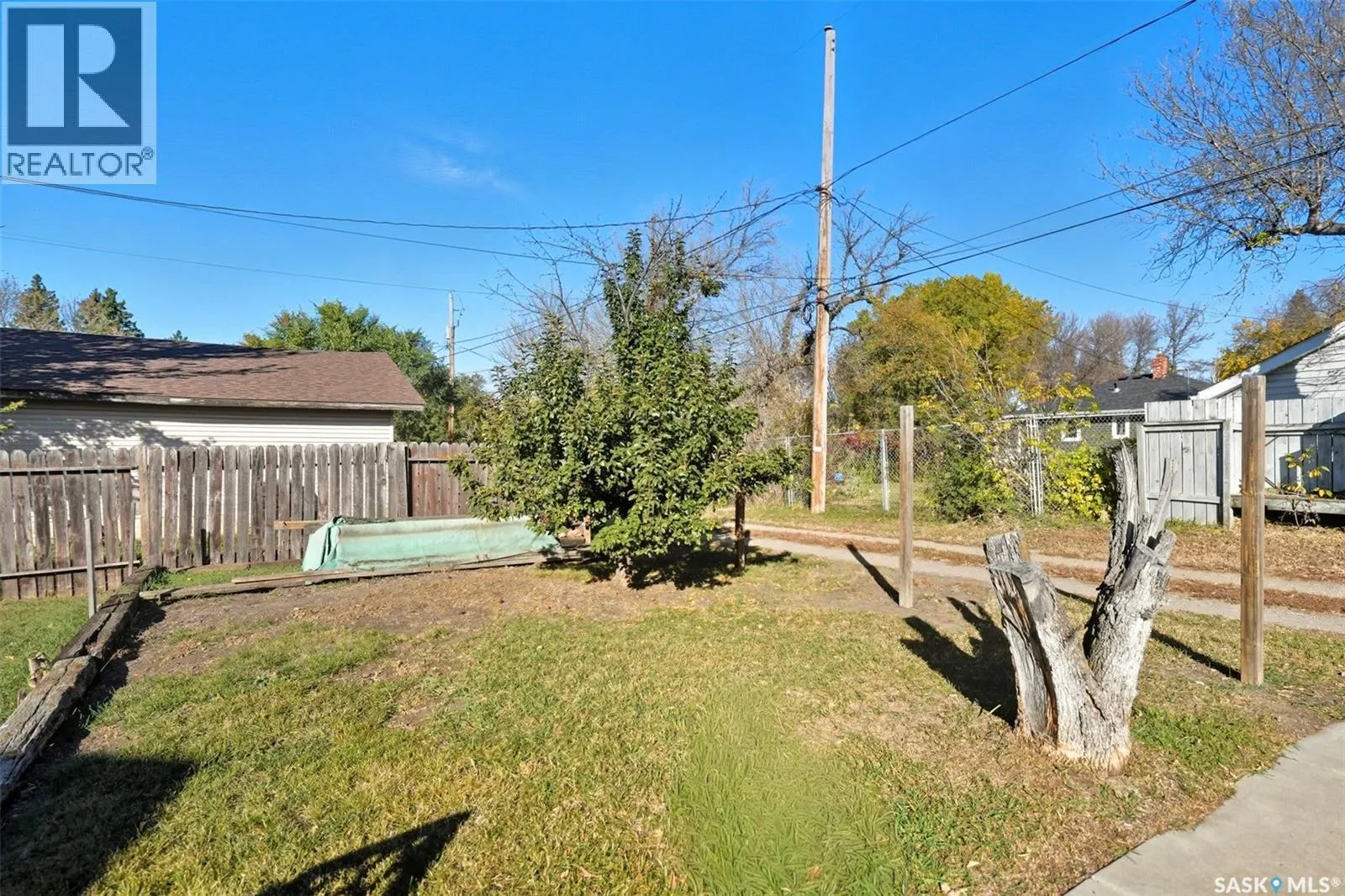 117 3rd STREET E