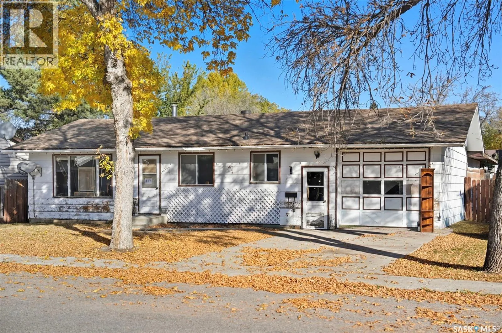 117 3rd STREET E