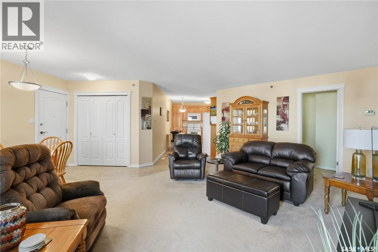 411 2909 Arens ROAD E