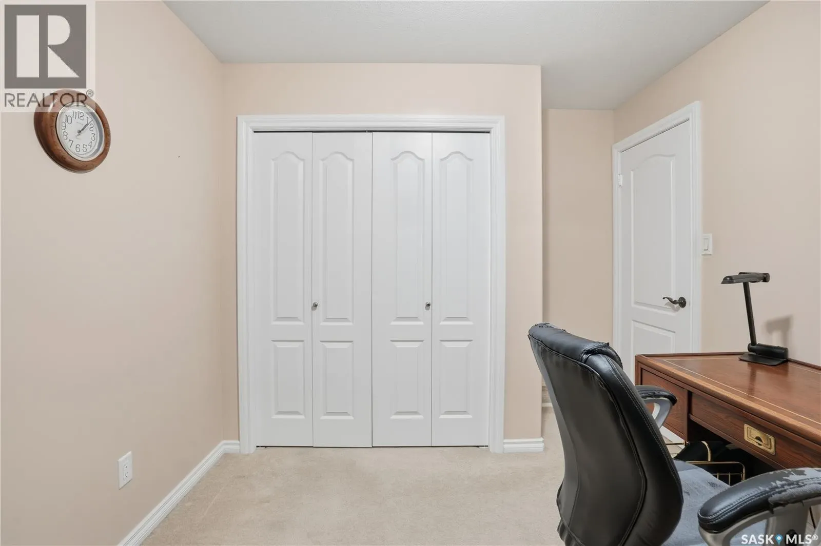 411 2909 Arens ROAD E