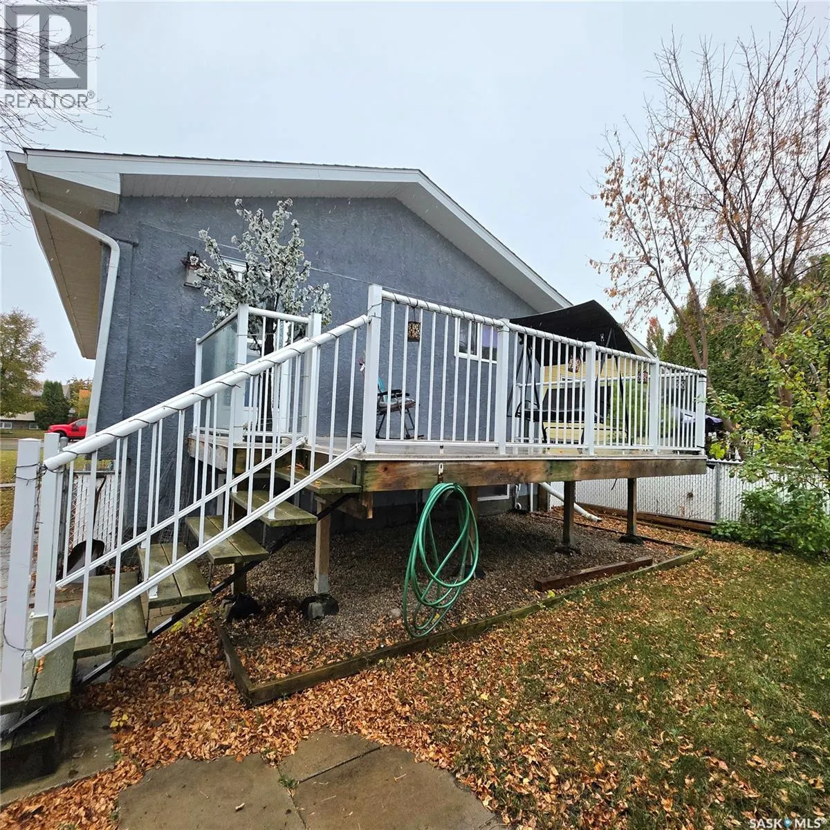 1596 McIntosh DRIVE
