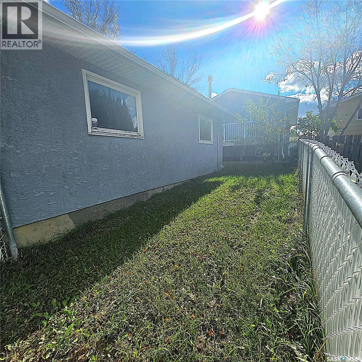 1596 McIntosh DRIVE