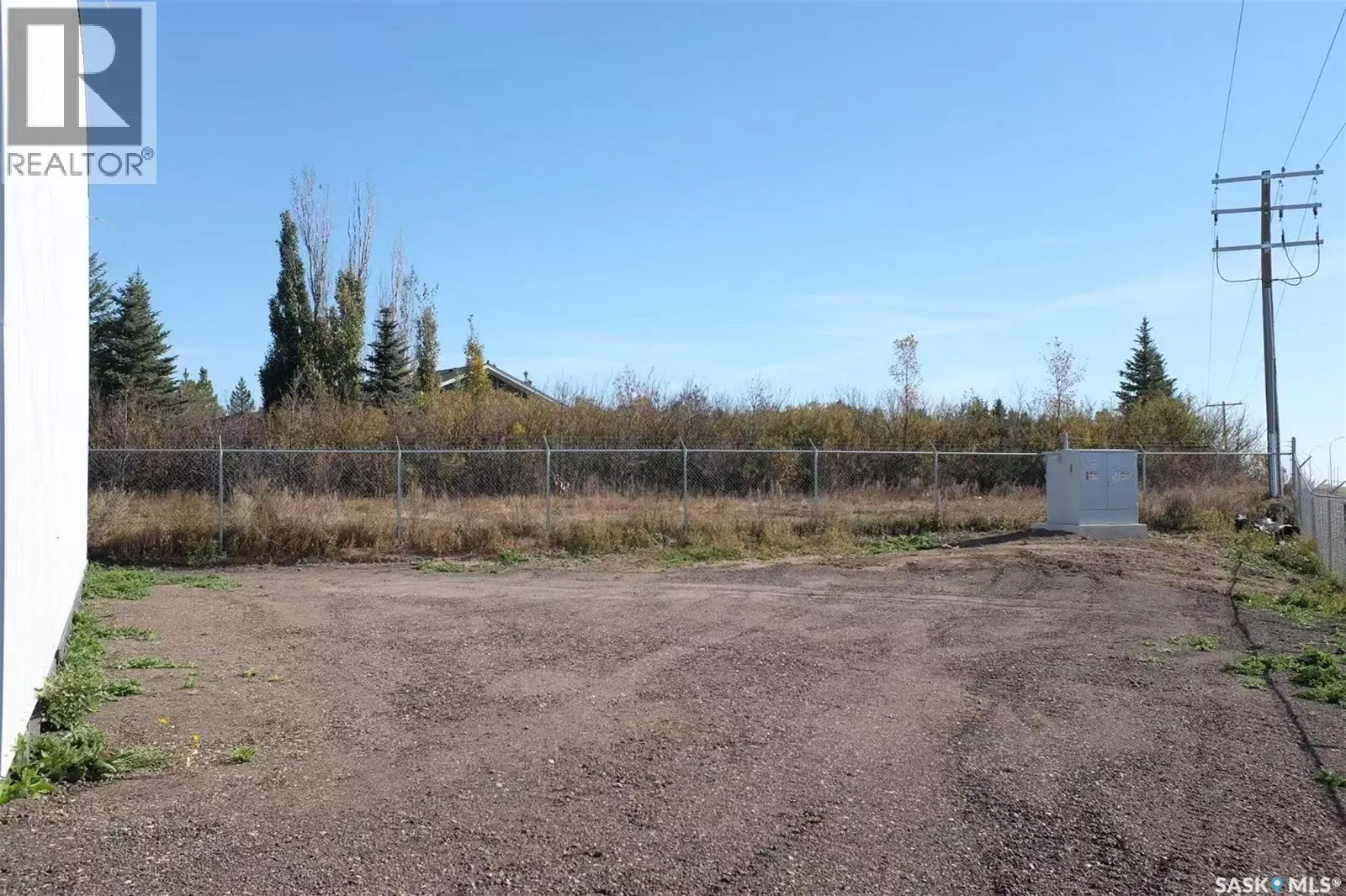 1 213 Service ROAD W