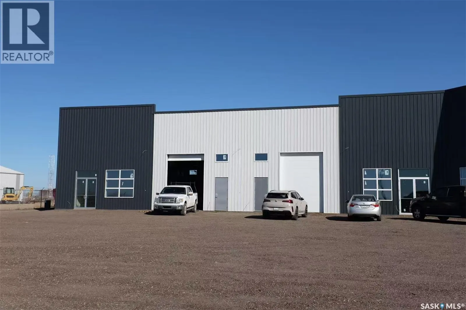1 213 Service ROAD W