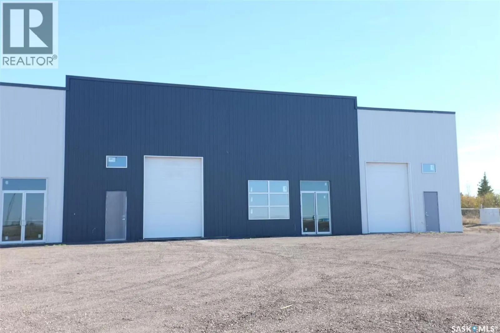 1 213 Service ROAD W