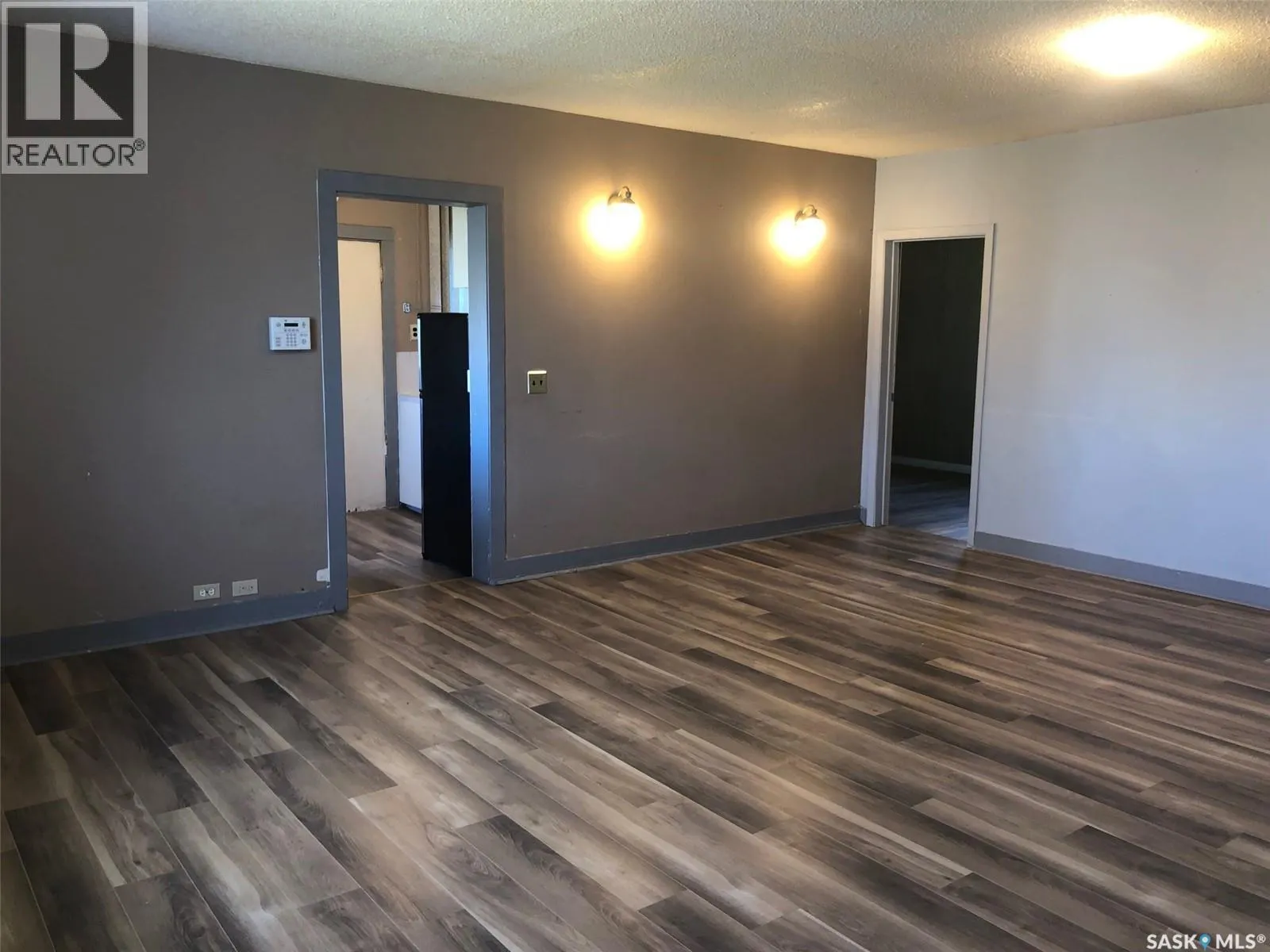 26 2nd AVENUE NE