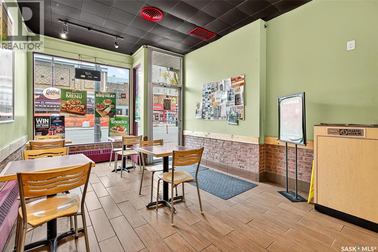 220-222 Main STREET N