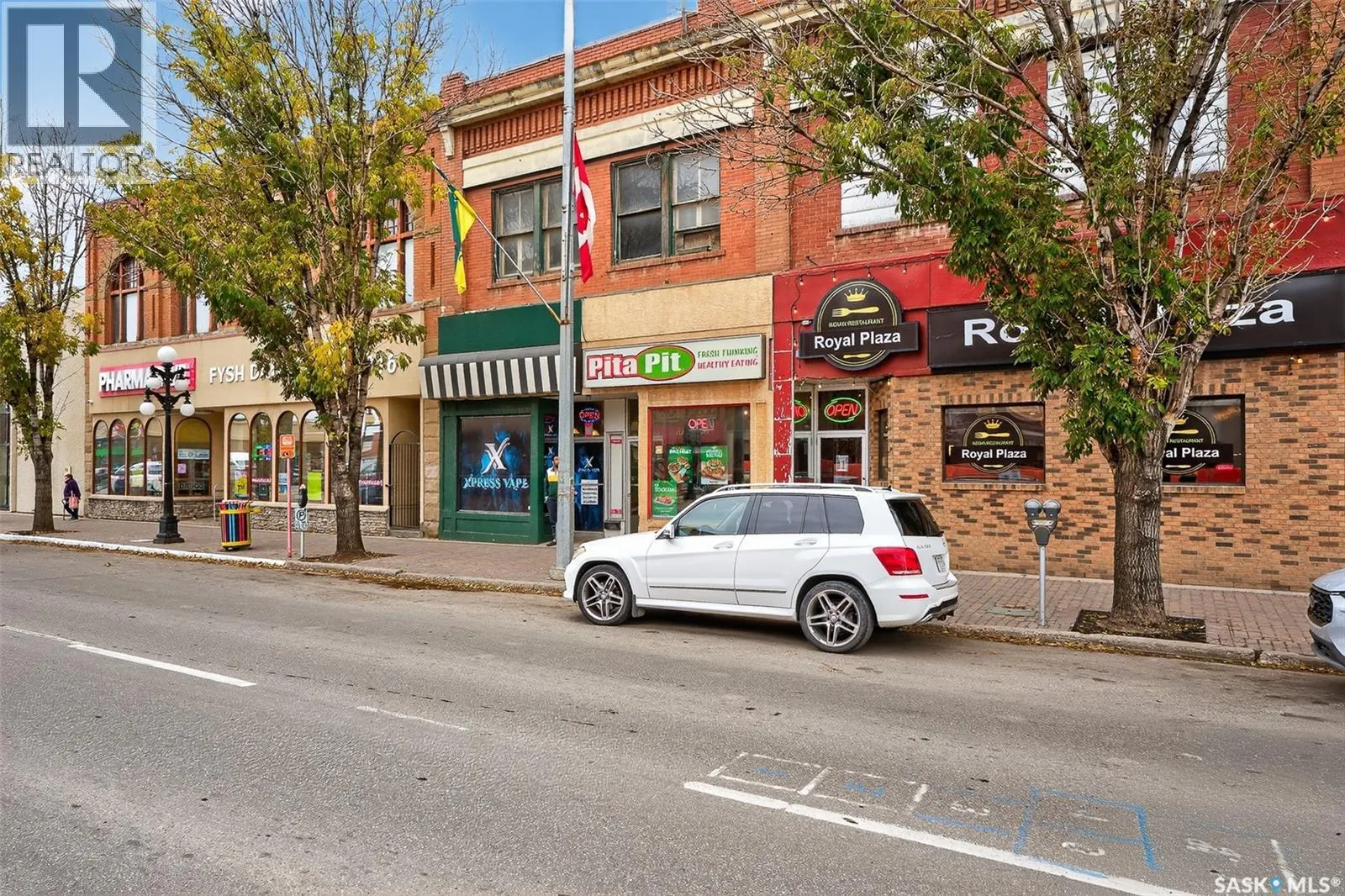 220-222 Main STREET N