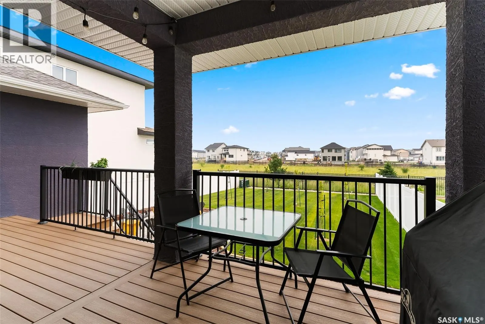 3304 Crosbie CRESCENT