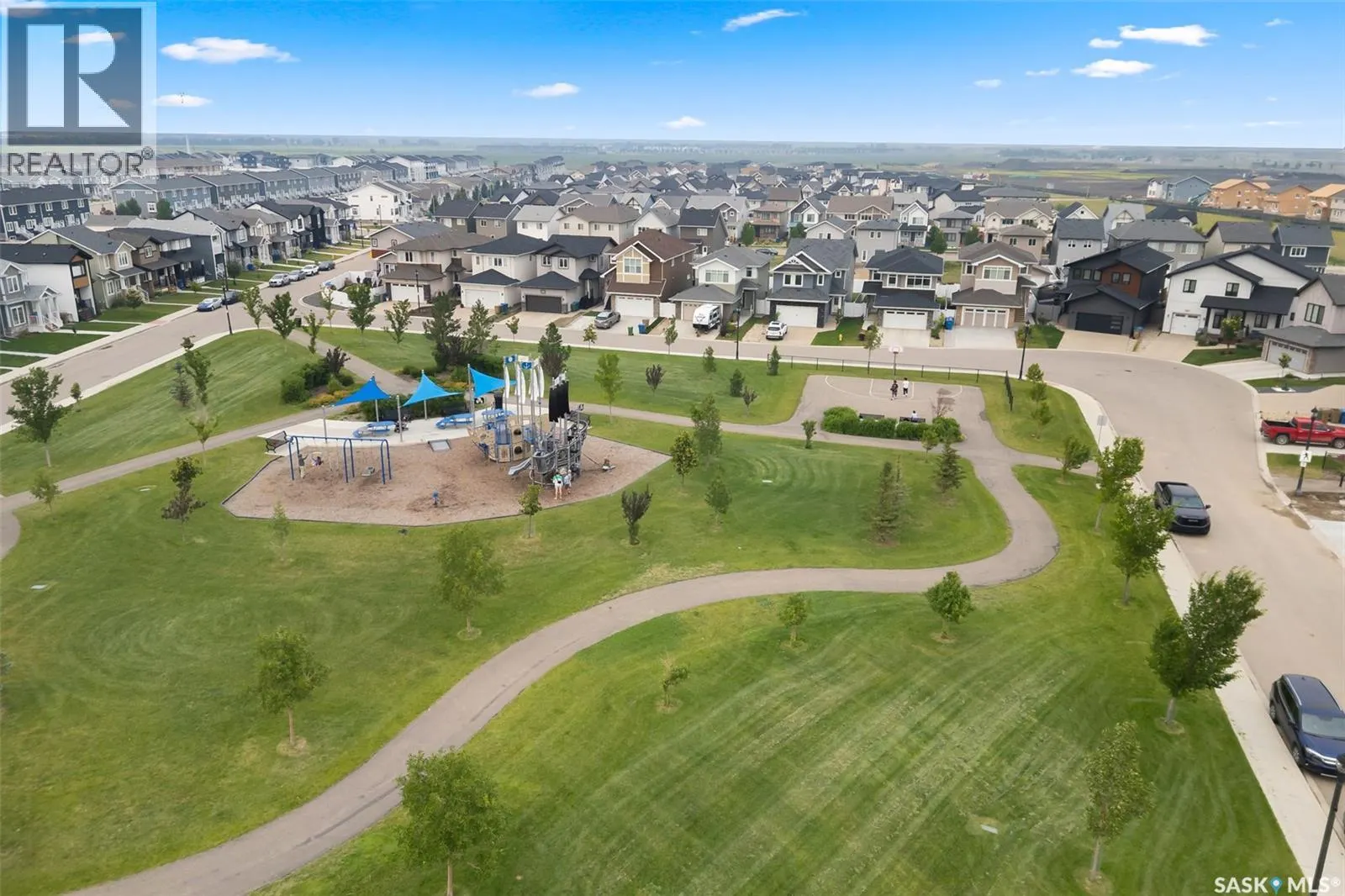 3304 Crosbie CRESCENT