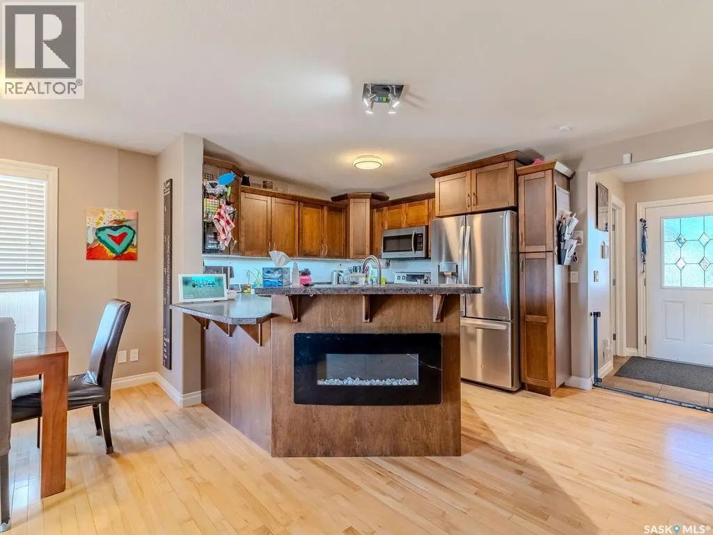 214 1st STREET S