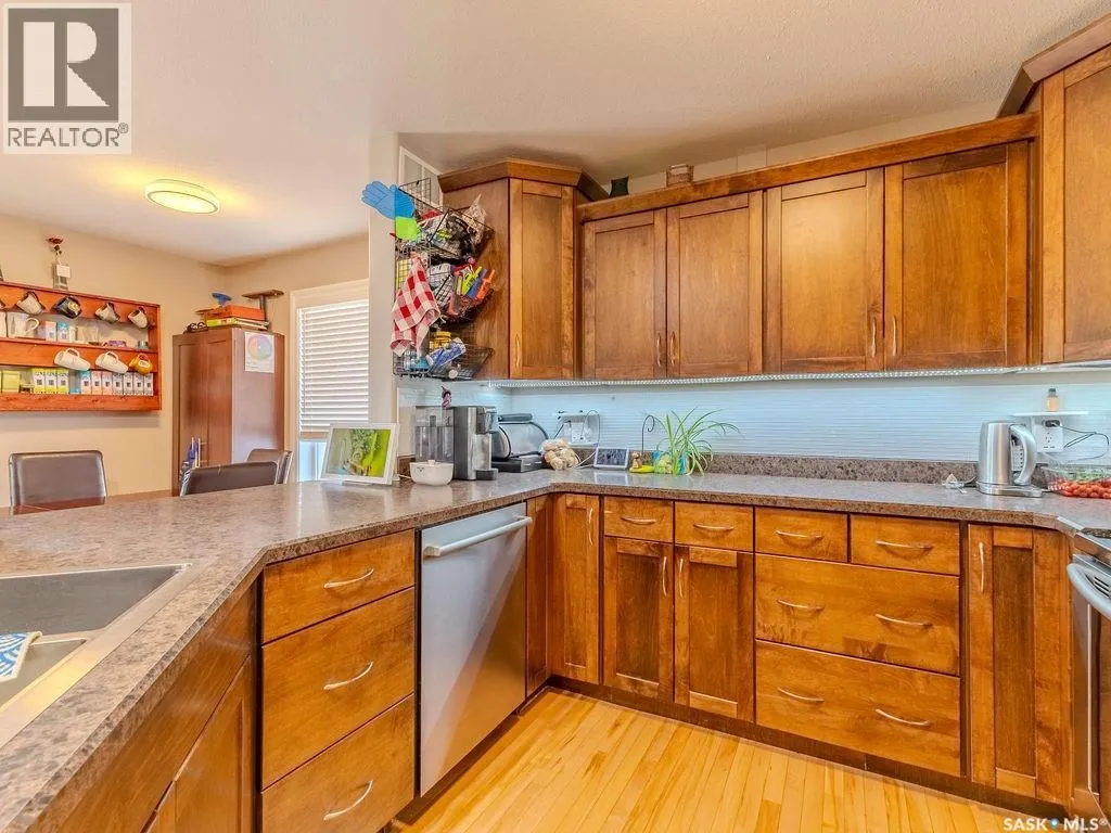 214 1st STREET S