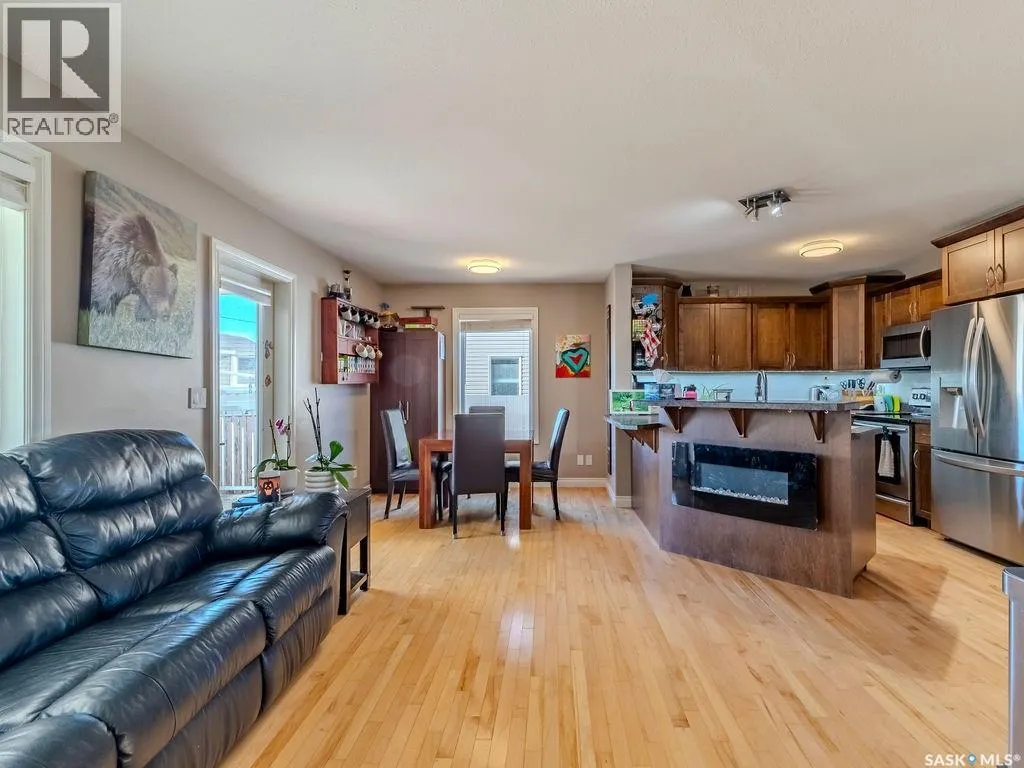 214 1st STREET S