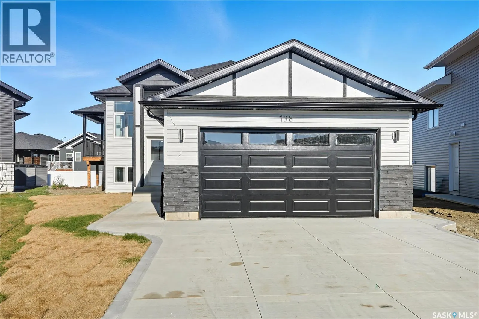 738 Bentley MANOR