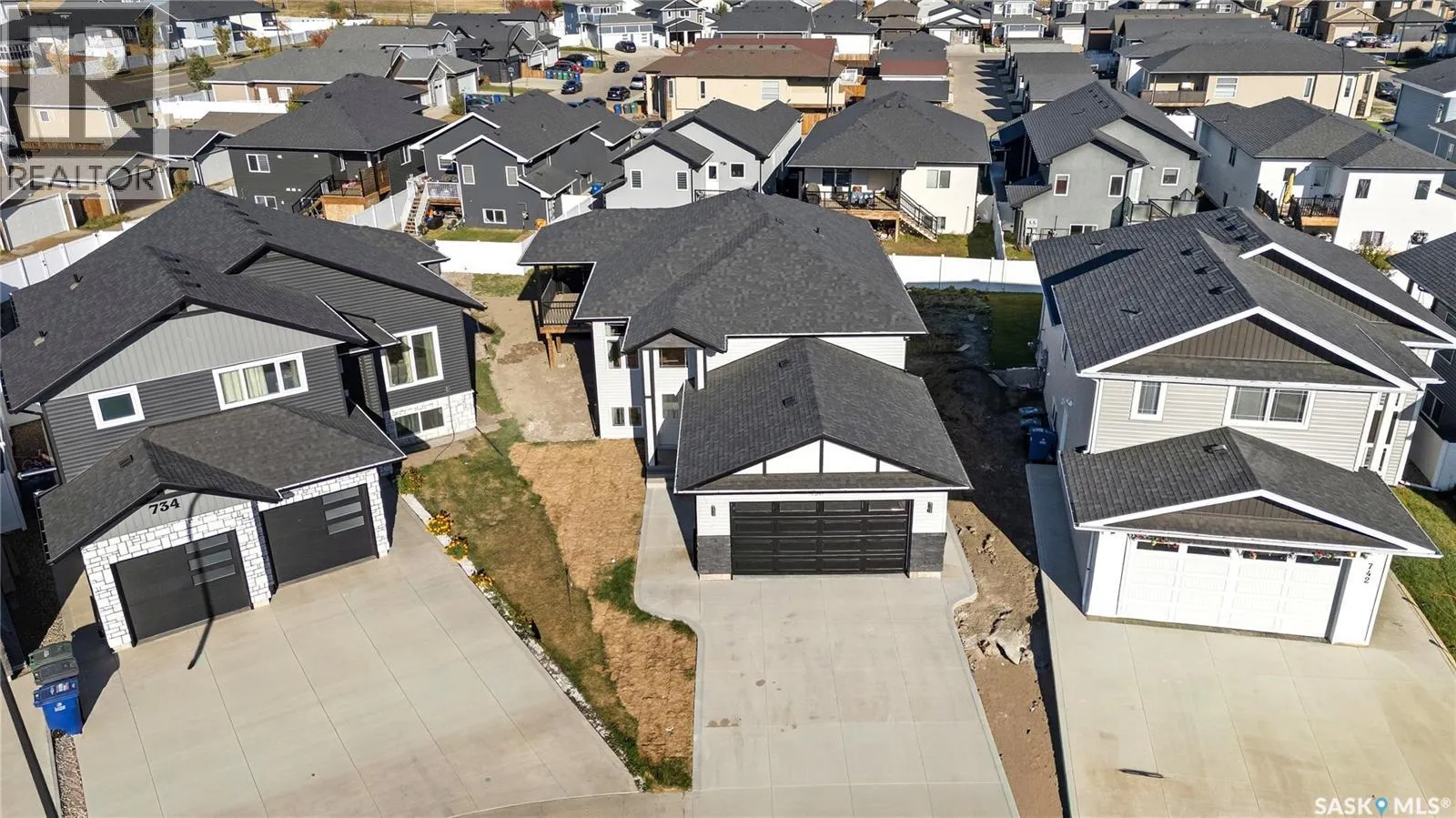 738 Bentley MANOR