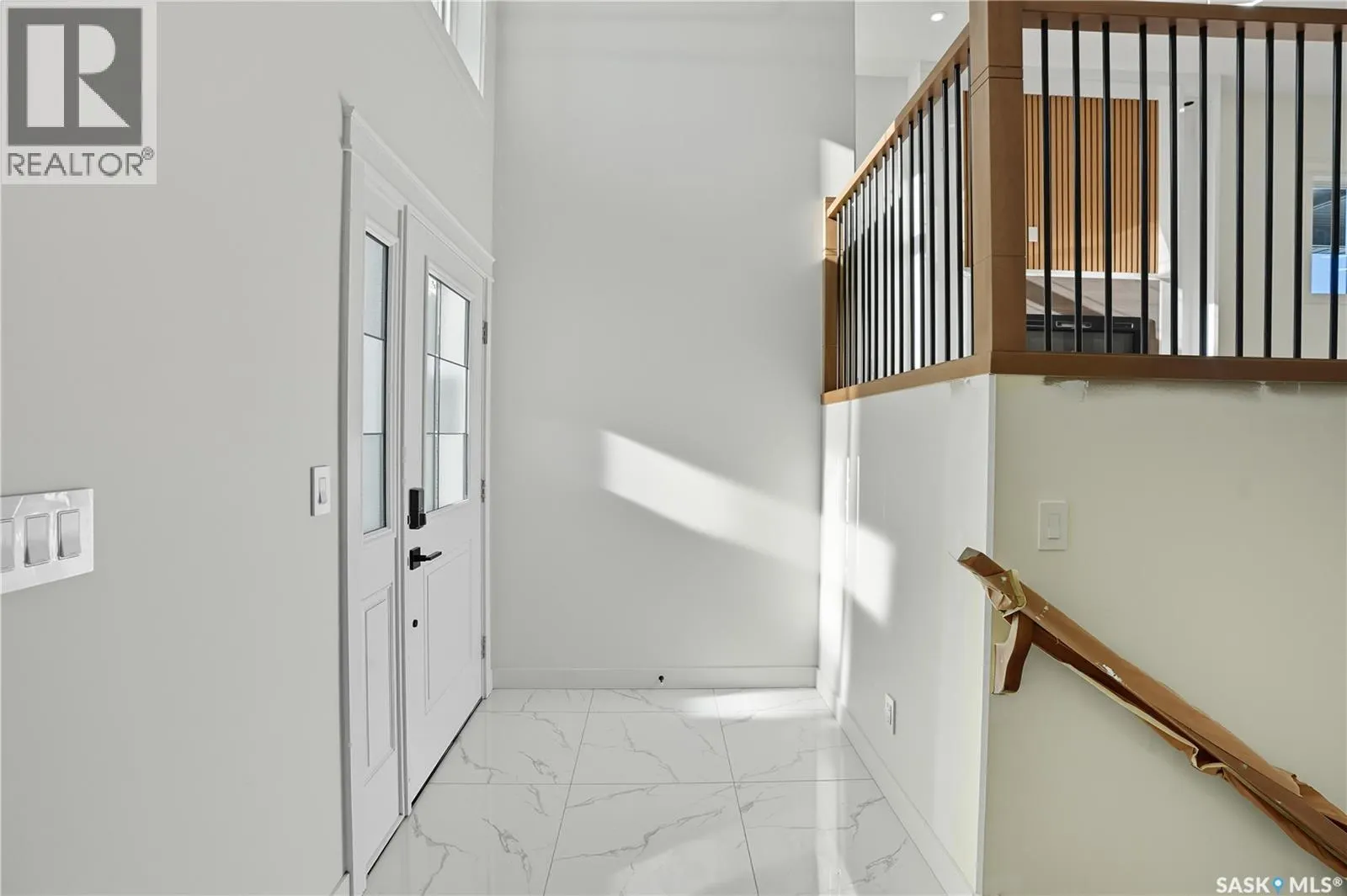 738 Bentley MANOR