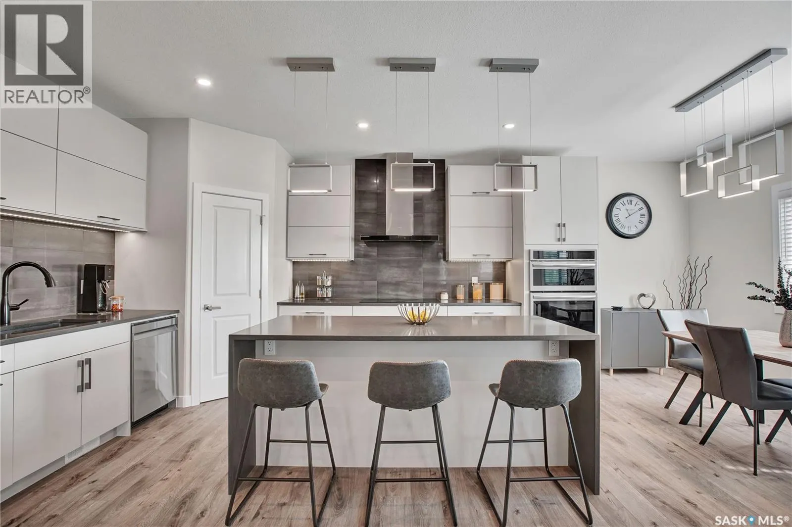 76 Grandview TRAIL