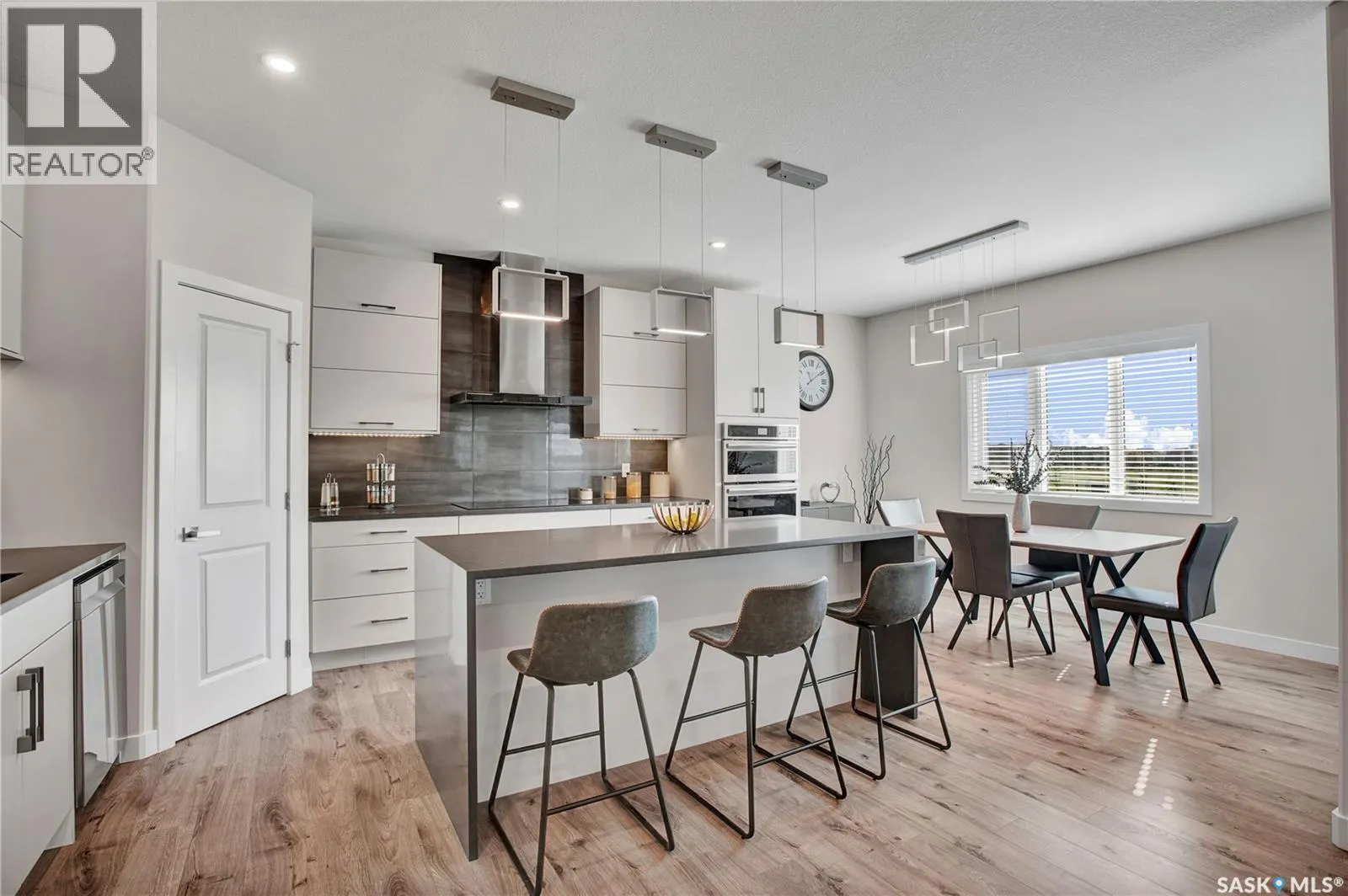 76 Grandview TRAIL