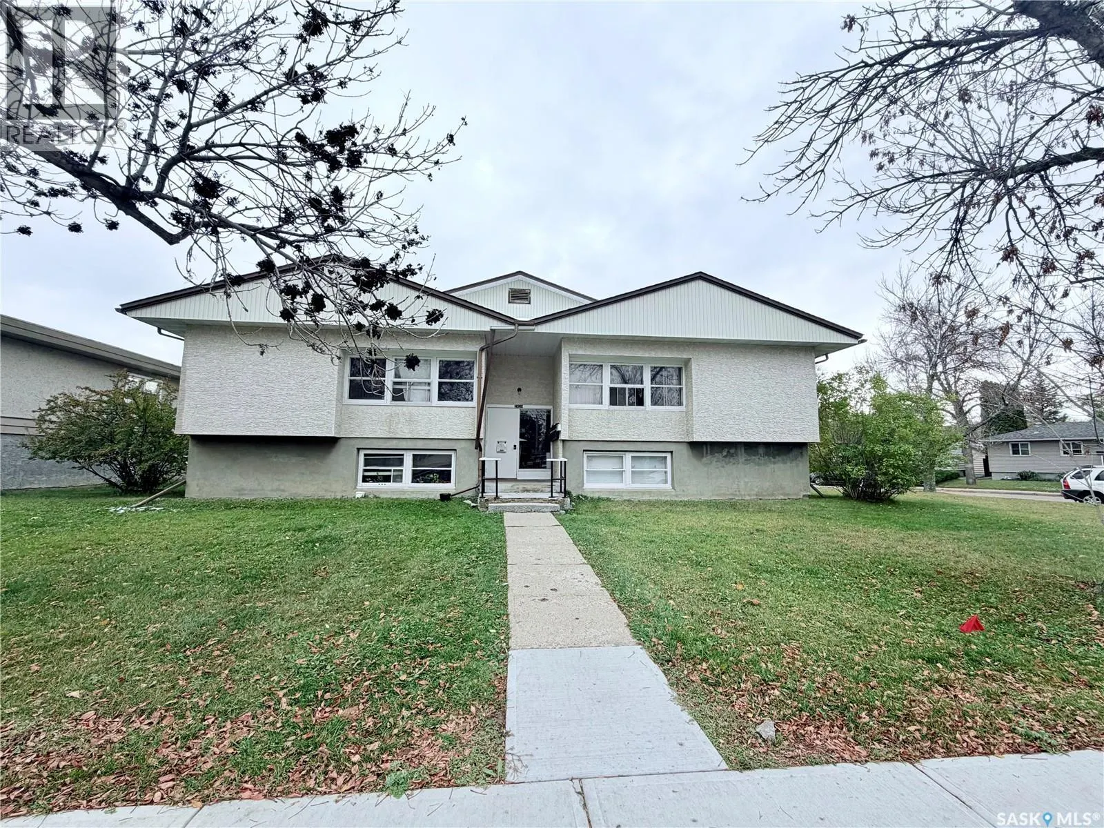 2439 Harvey STREET