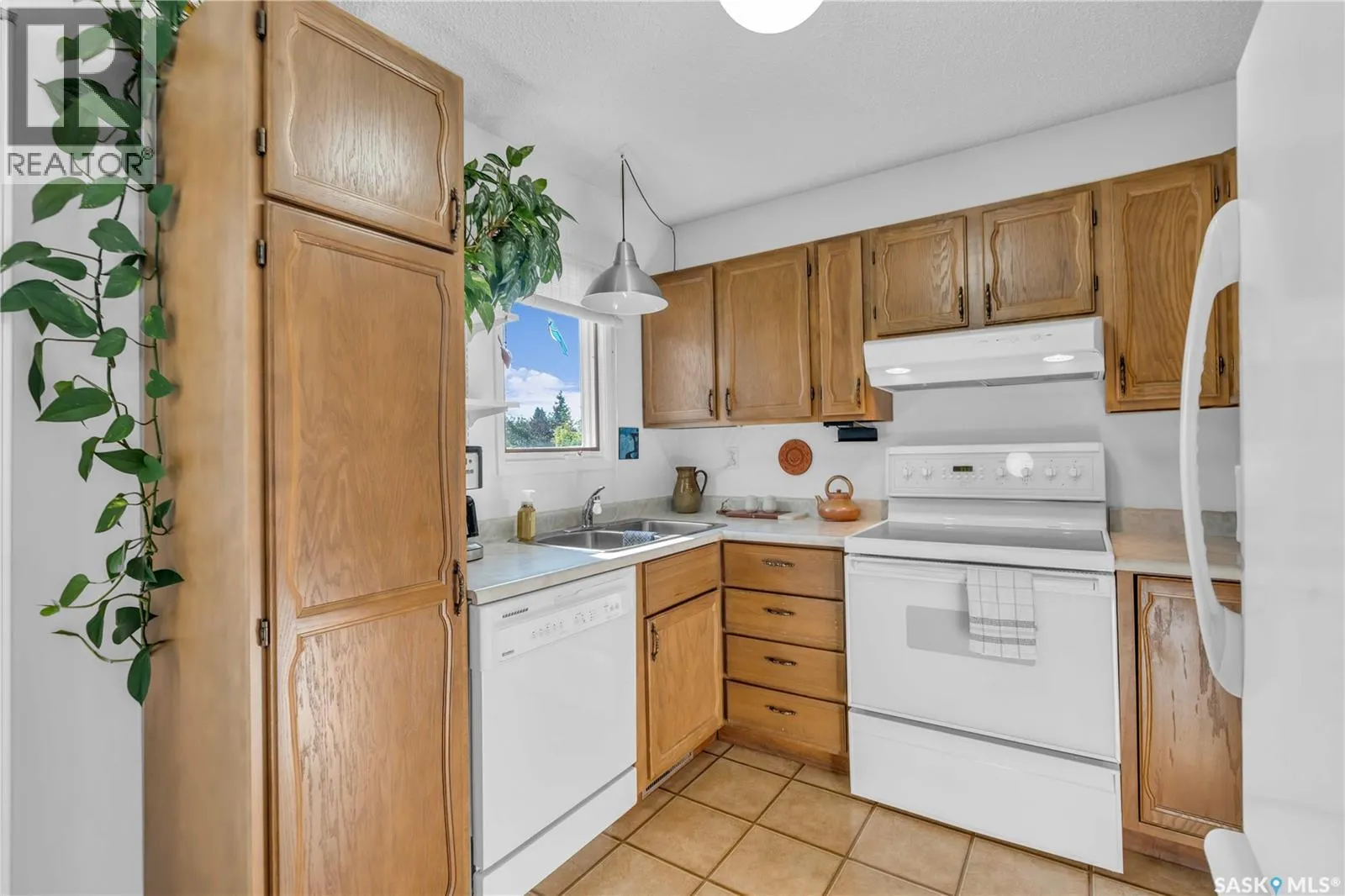 623 Priel CRESCENT