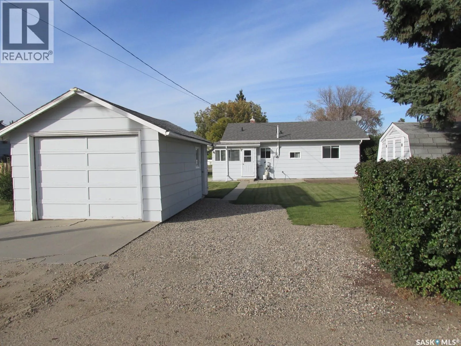 318 6th AVENUE W