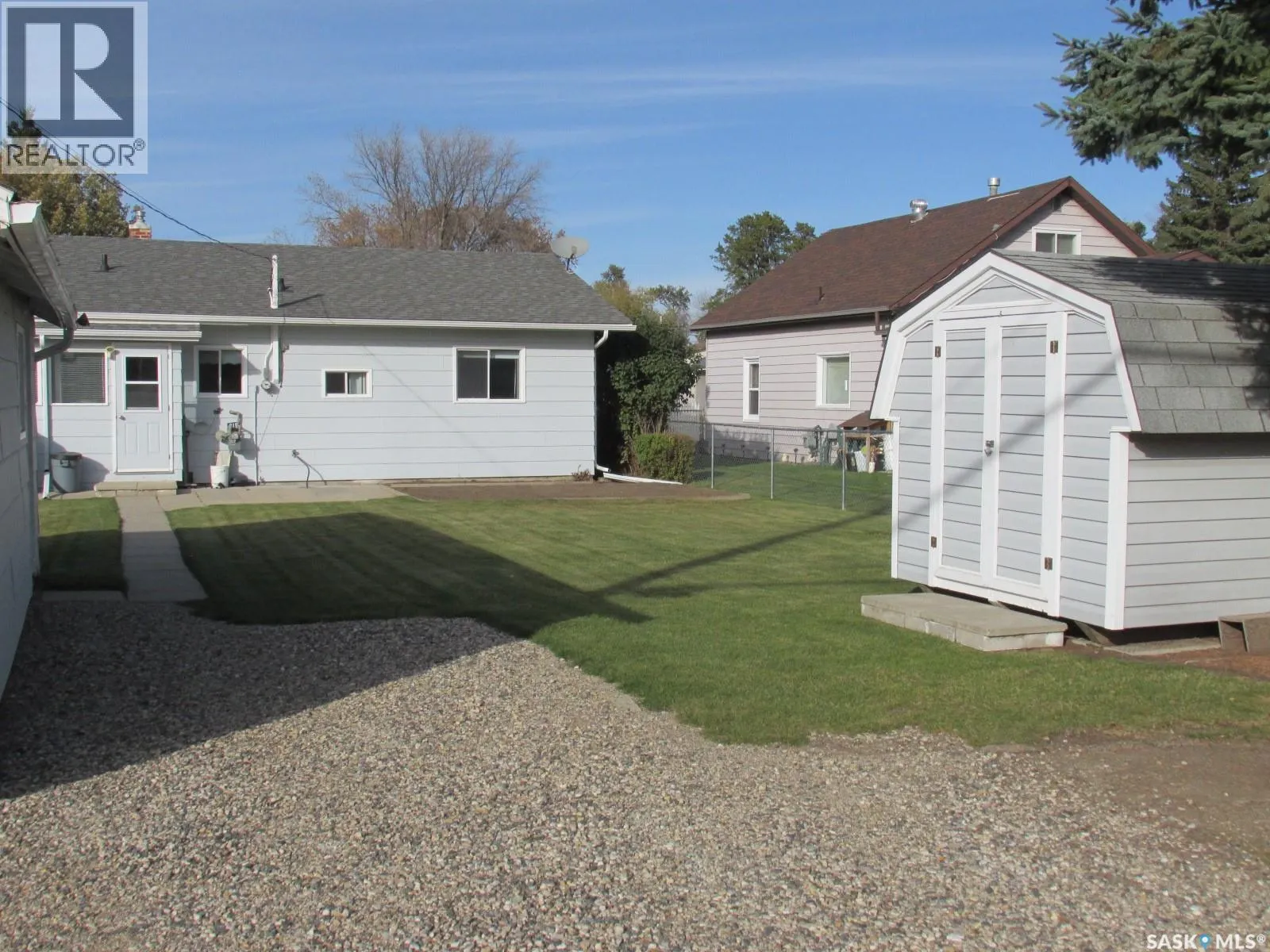 318 6th AVENUE W