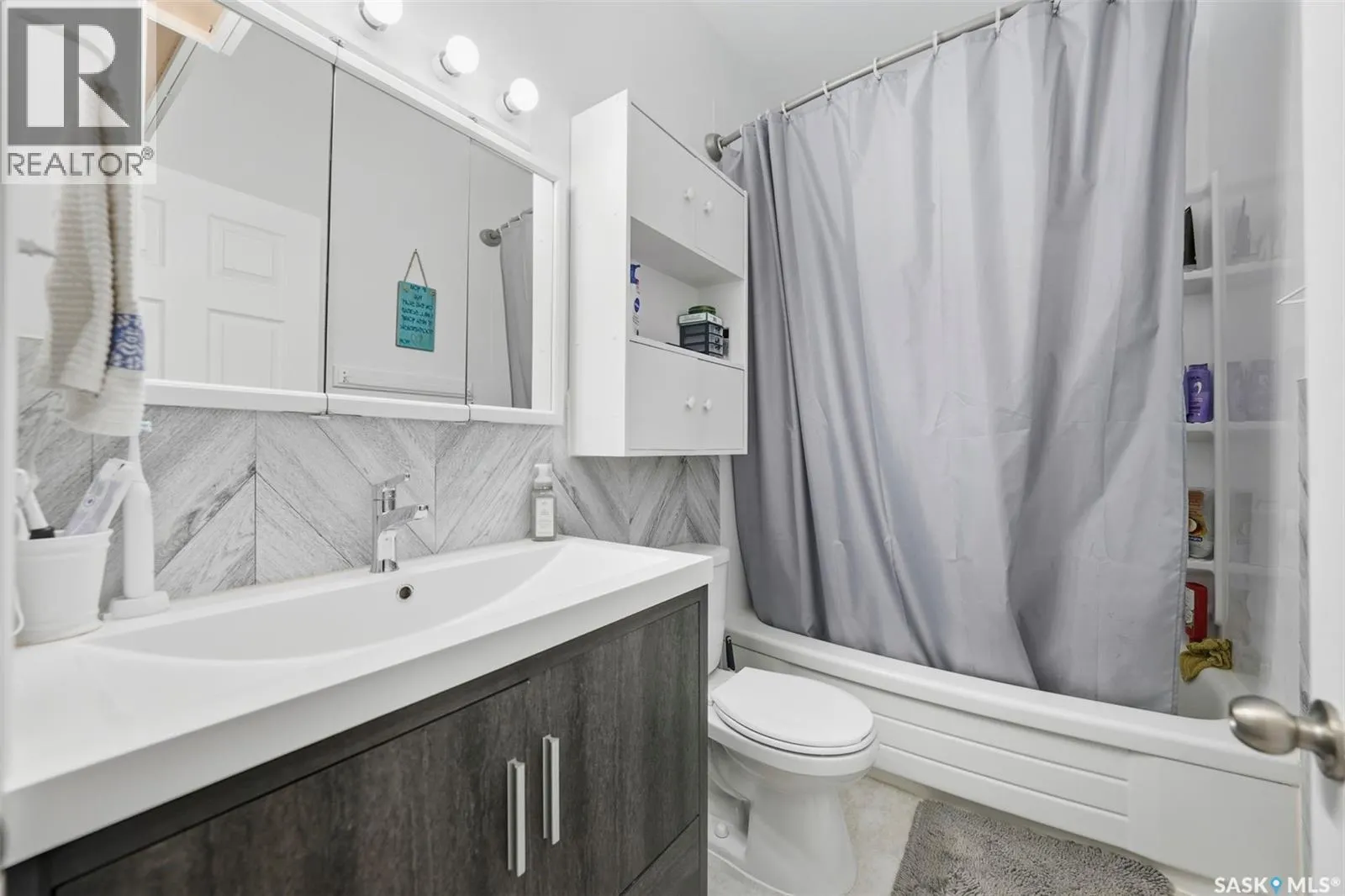 107b Jackson AVENUE