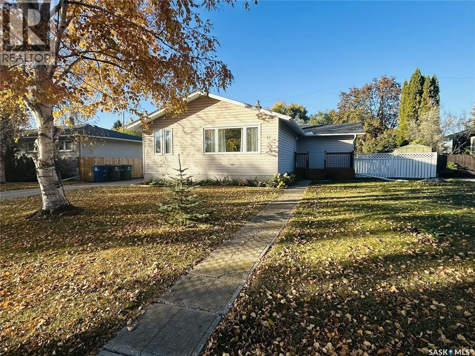 17 MITCHELL STREET