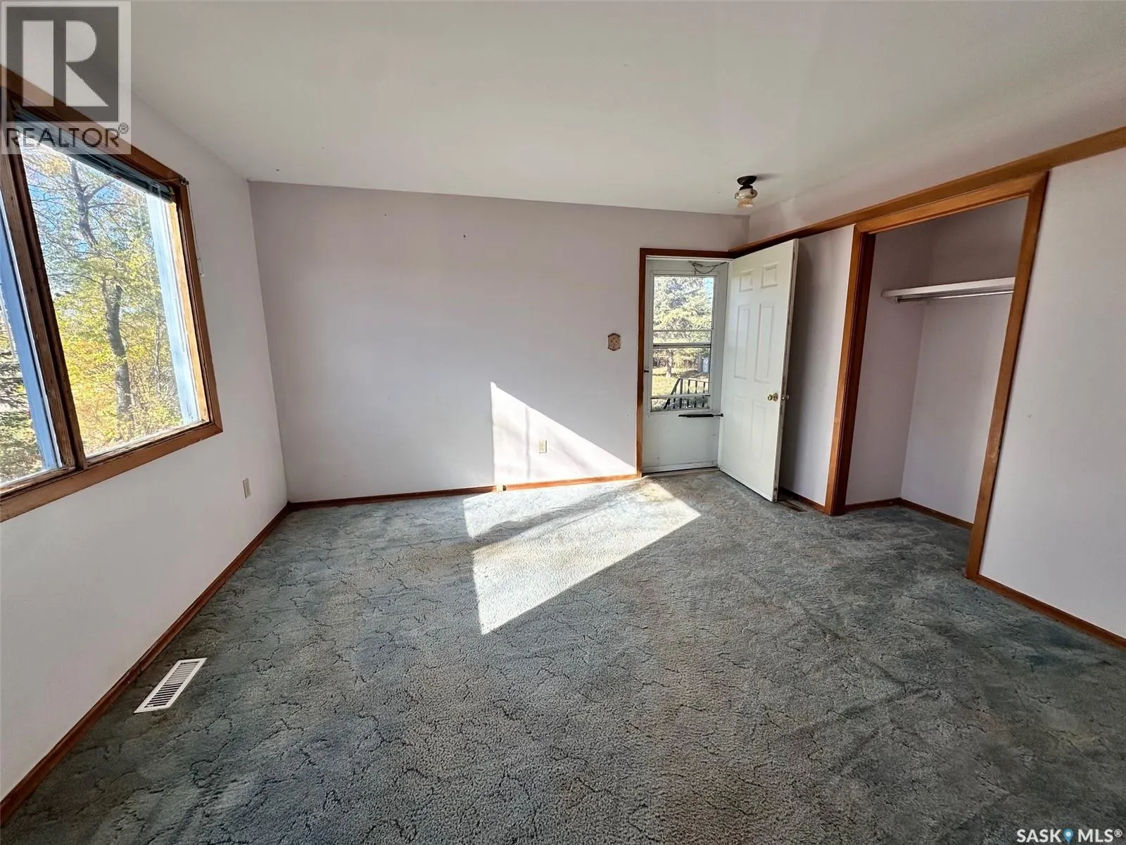441 4th STREET