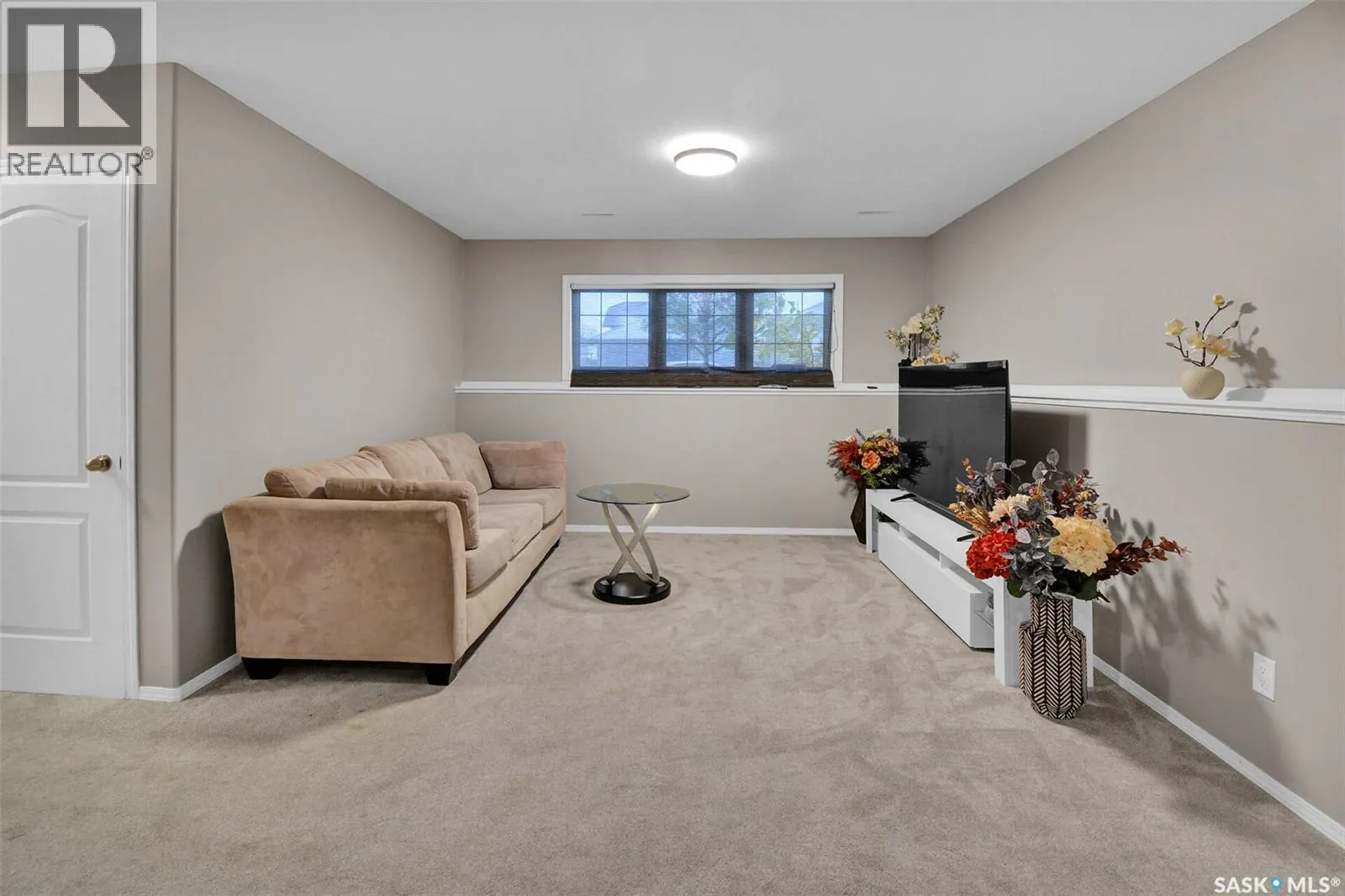 1526 Paton CRESCENT