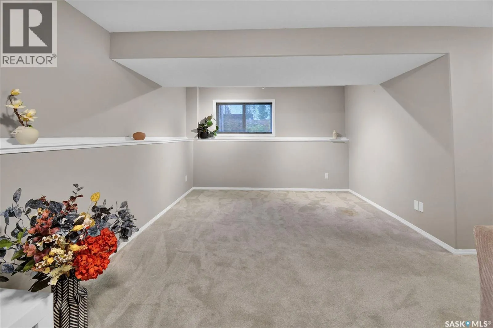 1526 Paton CRESCENT