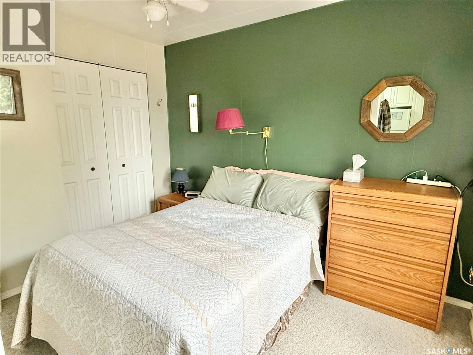 109 2nd STREET W
