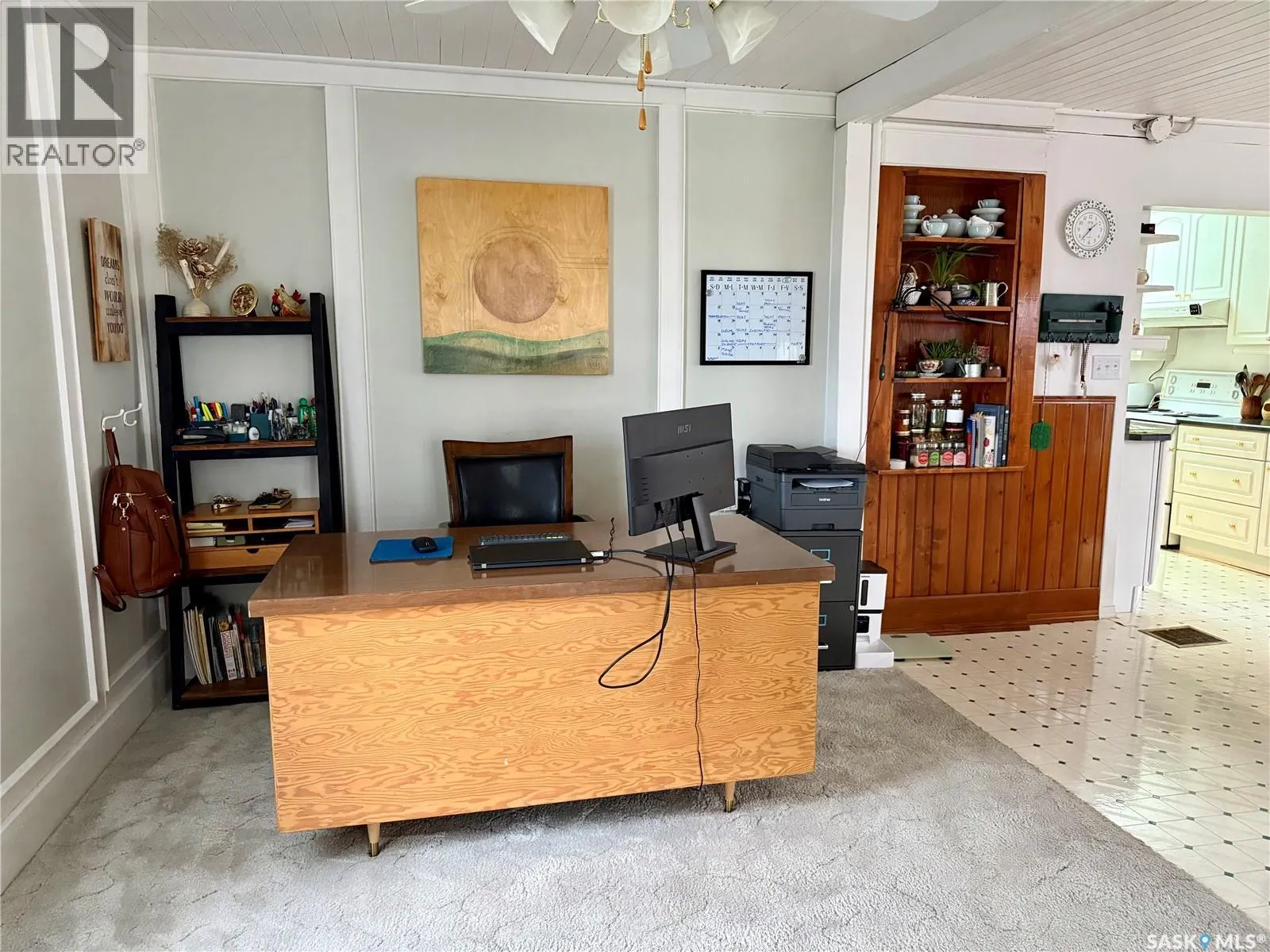 109 2nd STREET W