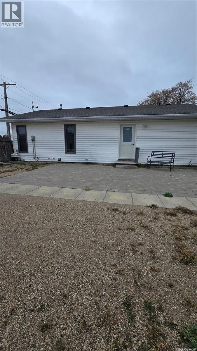 108 1st STREET W