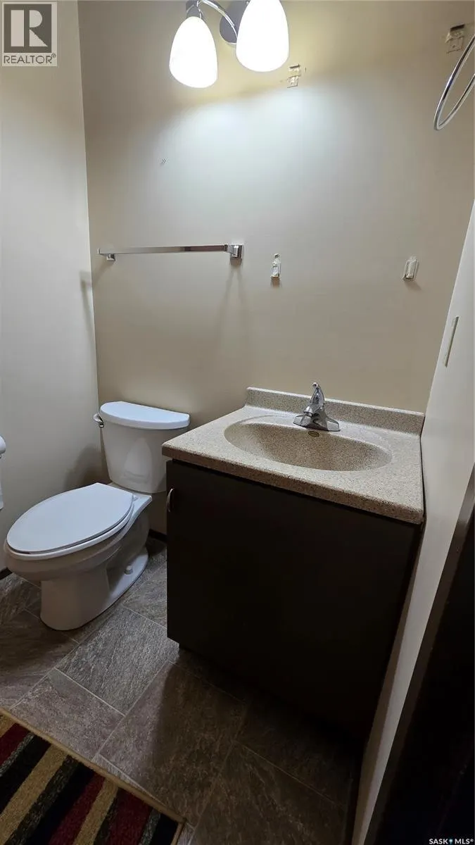 108 1st STREET W