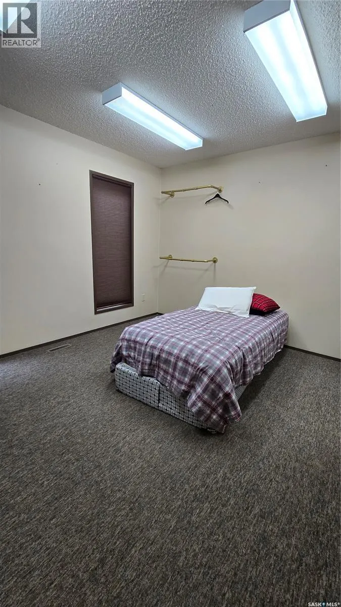 108 1st STREET W