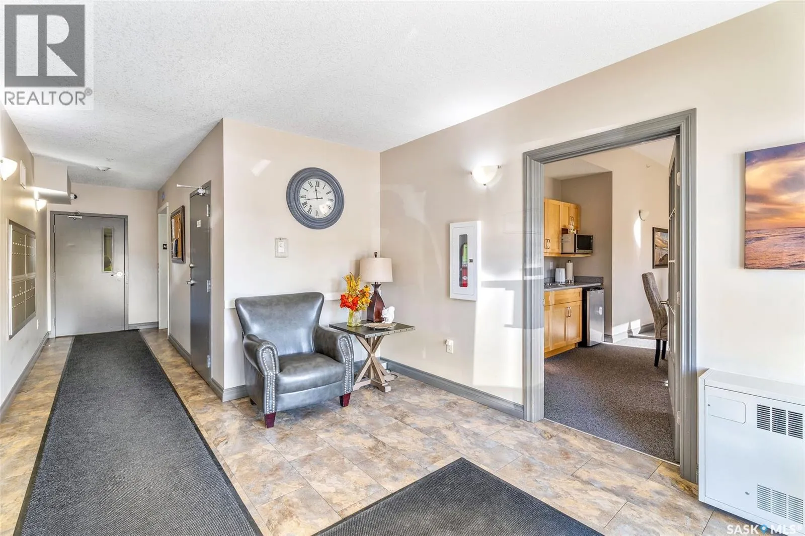 208 2761 Woodbridge DRIVE